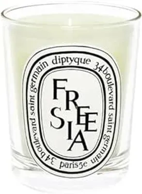 Produktbild von Diptyque Freesia Duftkerze 190g –  Duftkerze mit Freesienblüten & Pfeffernoten