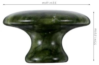 Produktbild von Gua Sha Massagegerät aus echtem Jade in Pilzform für Gesicht und Spa