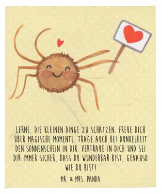Produktbild von Mr. & Mrs. Panda Winterdecke Spinne Agathe Motivation - Gelb Pastell - Geschenk, Sofadecke, Decke, Bettüberwurf, Dankeschön, Tagesdecke, Liebe, Schlafdecke, Bettdecke