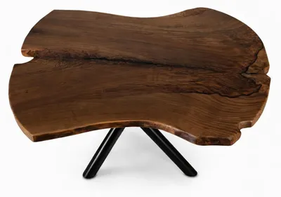 Image de Table en noyer à la forme unique, avec un piètement en métal noir