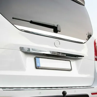 Obrázek produktu pro Nerezová lišta zavazadlového prostoru nad registrační značkou vhodná pro MB V-Class Vito W447