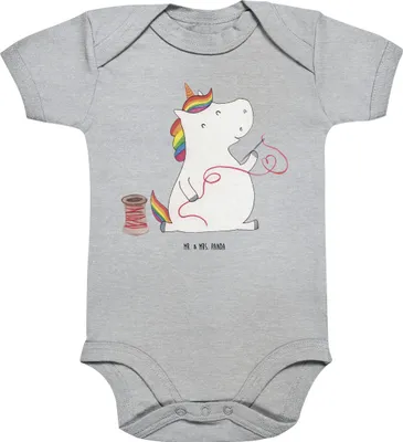 Produktbild von Mr. & Mrs. Panda babykleidung body Einhorn Näherin 12. - 18. Monat - Heather Grey - Geschenk, overall baby, Stricken, Unicorn, Einteiler, Strampler, Babybody, Nähen