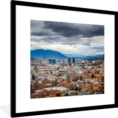 Produktbild von MuchoWow® Gerahmtes Poster Wolkendecke über Sarajevo Bosnien und Herzegowina 40x40 cm - Poster mit Schwarzem Bilderrahmen Wandposter Rahmen Foto Bilder - Poster - Plakat im Rahmen