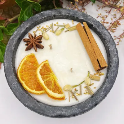 Zdjęcie produktu dla Ręcznie wykonana świeca betonowa Black Cinnamon