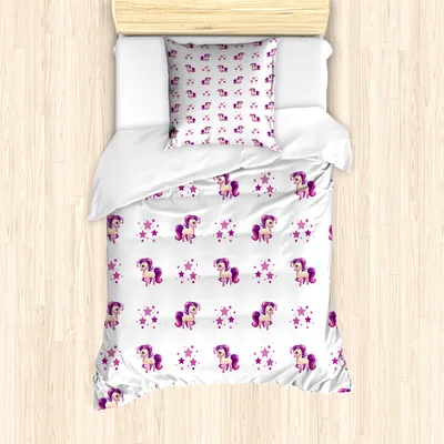 Produktbild von ABAKUHAUS Einhorn Mantele, Pferd Little Pony Unicorn, Milbensicher Allergiker geeignet mit Kissenbezügen, 135 cm x 200 cm - 80 x 80 cm, Violett und Weiß