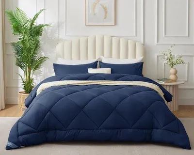 Image de Couverture Unyqoos® toute saison, 140 x 200 cm – couverture matelassée en microfibre douce et respirante, garnissage en fibres creuses siliconées de 300 g/m², hypoallergénique et anti-acariens