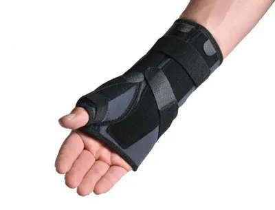 Produktbild von Thuasne Ligaflex Manu Handgelenkbandage mit Daumenstütze - 0 - Rechts - Schwarz