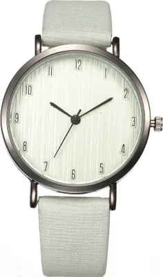 Produktbild von Elegante Tara Uhr in Hellgrün - Stilvolle Damenuhr für jeden Anlass KP13021