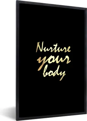 Produktbild von MuchoWow® Gerahmtes Poster Zitate - Gesund - Gold 40x60 cm - Poster mit Schwarzem Bilderrahmen Wandposter Rahmen Foto Bilder - Papierdruck - Wandbilder