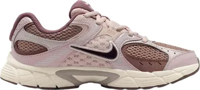 Obrázek produktu pro Nike Sneakers HQ6411-201 in BROWN color size 36.5