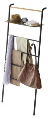 Image de YAMAZAKI - Portant échelle inclinée avec étagère L66 cm - TOWER