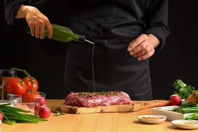 Productafbeelding van Famanu Oliekan-set, 2 stuks, 500 ml, met trechter, geschikt voor keuken en barbecue