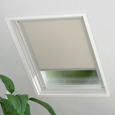 Produktbild von Dachfenster Verdunkelungsrollo Sky 2.0 geeignet für Velux Fenstergröße C04 sand