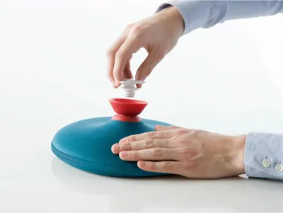 Obrázek produktu pro Authentics Pill Hot Water Bottle 1,9 l, tepelná vložka, PVC, neopren, tmavě šedá, 1239812