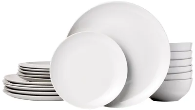 Productafbeelding van A. Basis servies voor 6 personen, 18 delig, witte porseleinen soepkommen