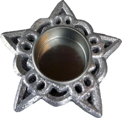 Zdjęcie produktu dla Srebrny Świecznik na Tealight w Kształcie Gwiazdy 9.5cm