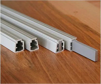 Produktbild von Gratleiste, Länge 1070 mm, Aluminium/Stahl