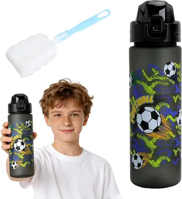 Obrázok produktu pre Fľaša na pitie 700 ml, futbalový dizajn, bez BPA, nepresakujúca, vhodná do umývačky, do školy