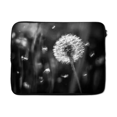Produktbild von MuchoWow® Laptop Hülle 15 Zoll Löwenzahn - Schwarz - Weiß - Pflanze Laptoptasche - Laptoptasche - Sleeve - Rundum-Schutz