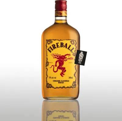 Produktbild von Fireball Whisky Zimt Likör 0,7L (33% vol.) Plus 1x Fireball Shotglas - [Enthält Sulfite]