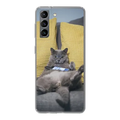 Produktbild von MuchoWow® Handyhülle Schutzhülle Hülle für Samsung Galaxy S21 Katze - Bank - Faule Silikon Softcase Handy Hülle - Softcase