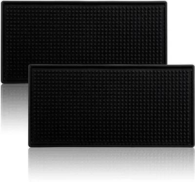 Produktbild von Unyqoos® 2er-Set schwarze Gummi-Barmatten für stabile Glasplatzierung – 30,5 x 15,2 cm, rutschfest & leicht zu reinigen