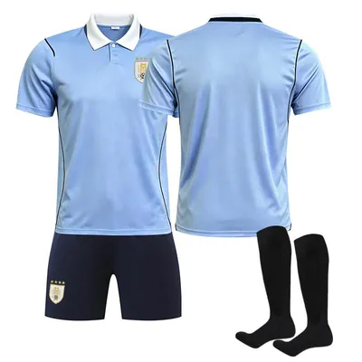 Immagine prodotto di No name no number Maglia da calcio dell'Uruguay per i Mondiali 2026, disponibile per bambini e adulti. TAGLIA:24