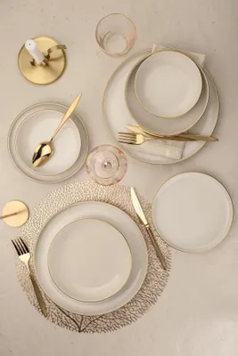 Immagine prodotto di Hermia Concept, servizio da tavola di alta qualità composto da 8 pezzi in porcellana al 100%, color crema e oro | 2 piatti da portata (27 cm), 2 piatti fondi (20 cm), 2 piatti da dessert (19 cm), 2 ciotoline (15 cm) | Lavabile in lavastoviglie e utilizzabile nel microonde.