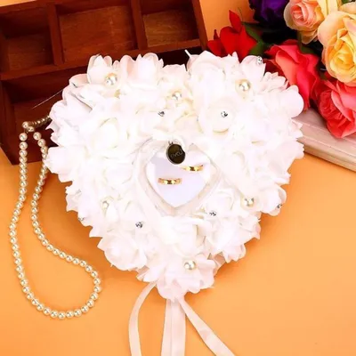 Elegantes Ringkissen für Hochzeiten, Perfekt als Gastgeschenk, Luxuriöse Ringbox und Dekoration