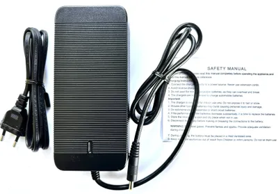 Produktbild von 48V Ladegerät für Li-Ionen Akku mit DC Stecker, 200 - 240V 1.8A