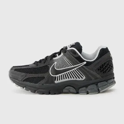Zdjęcie produktu dla Nike Zoom Vomero 5 – męskie buty sportowe HF1553-006, rozmiar 41 (EU) / 8 (US)
