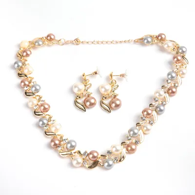 Image de Femmes Faux collier de perles boucles d'oreilles ensemble de bijoux de mariage avec strass (or)
