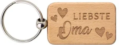 Immagine prodotto di Ciondolo in legno con incisione per la nonna