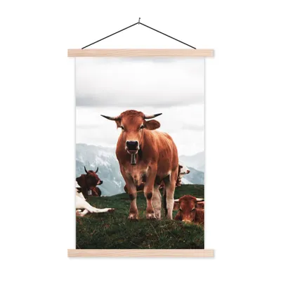Produktbild von MuchoWow® Textilposter Tiere - Kuh - Berg 60x90 cm mit holzfarbenen Rahmen - Textil