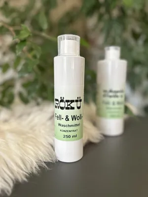 Produktbild von RÖKÜ Fell- & Wollwaschmittel Konzentrat - Spezialwaschmittel für Lammfell, Schaffell und Wolle - 250 ml