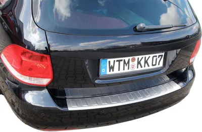 Zdjęcie produktu dla Osłona ze stali nierdzewnej w matowym wykończeniu do VW Golf 5, Golf 6 i Variant, roczniki 2007–2013