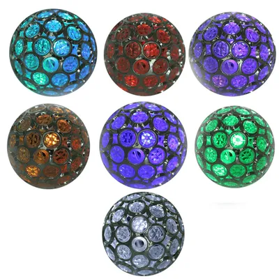 Zdjęcie produktu dla Solarna lampa wisząca w kształcie kuli, solarna lampa ogrodowa w kształcie kuli, lampa LED zmieniająca kolor, solarna lampa LED w kształcie kuli, lampa LED oświetlająca chodnik