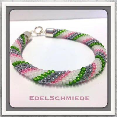 Produktbild von Edelschmiede925 Häkelarmband, matt weiß mit grau,rosa und grün,925