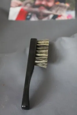 Produktbild von Bartpflegebürste für Herren 12 cm Länge