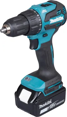 Produktbild von Makita Akku-Schlagbohrschrauber 18V / 3,0 Ah, 2 Akkus + Ladegerät im Koffer + 74-teilges Zubehör-Set