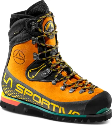 Bergschuh "Nepal Evo Work Gore-Tex" von La Sportiva in orange und schwarz mit Schnürung und griffiger Sohle.