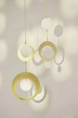 Produktbild von räder Ornament Traumtanz Wunderwelt aus Zink-Aluminium-Legierung 32 cm