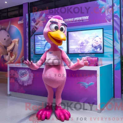 Produktbild von Maskottchenfigur REDBROKOLY eines lila Flamingos mit Bikini und Fäustlingen
