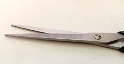 Image de Benture Schere schwarz mit Kunstoffgriff 16cm, sehr leichte Büroschere