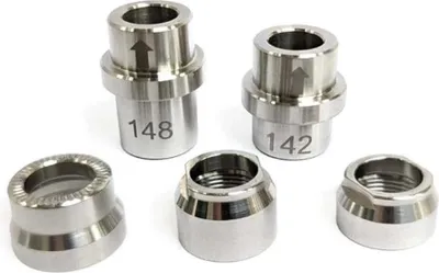 Produktbild von Wahoo Kickr Kit V2 For 2018 + Kickr&core Adapter Silber Silber One Size