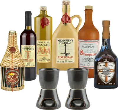 Produktbild von Setz von 6 Mets  mit Keramikwärmern (Honigwein 2x Półtorak-Eineinhalber/ 3x Dwójniak-Halber / Trójniak-Drittel) | 4500ml | 13-16% Alkohol Metwein | Polnische Produktion
