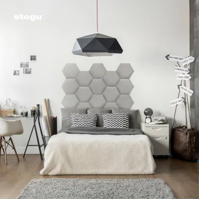 Produktbild von Wandkissen Riviera Hexagon grau Samt-Optik 29 x 34 cm