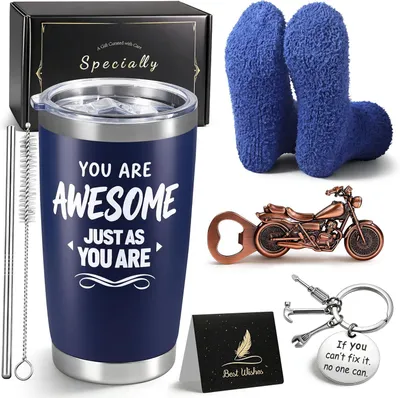 Image de Coffret cadeau comprenant une tasse en acier inoxydable de 500 ml, idéale pour le camping