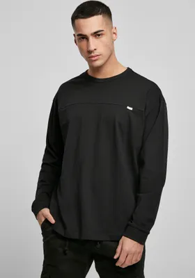 Zdjęcie produktu dla Męskie szorty Urban Classics z bawełny organicznej, z zaokrąglonymi nogawkami, oversize, długi rękaw, kolor czarny – rozmiar S
