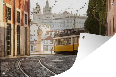 Produktbild von MuchoWow® 60x40 cm Outdoor-Poster Gartendeko Sichtschutz Garten Poster für den Garten  Straßenbahn - Lissabon - Portugal